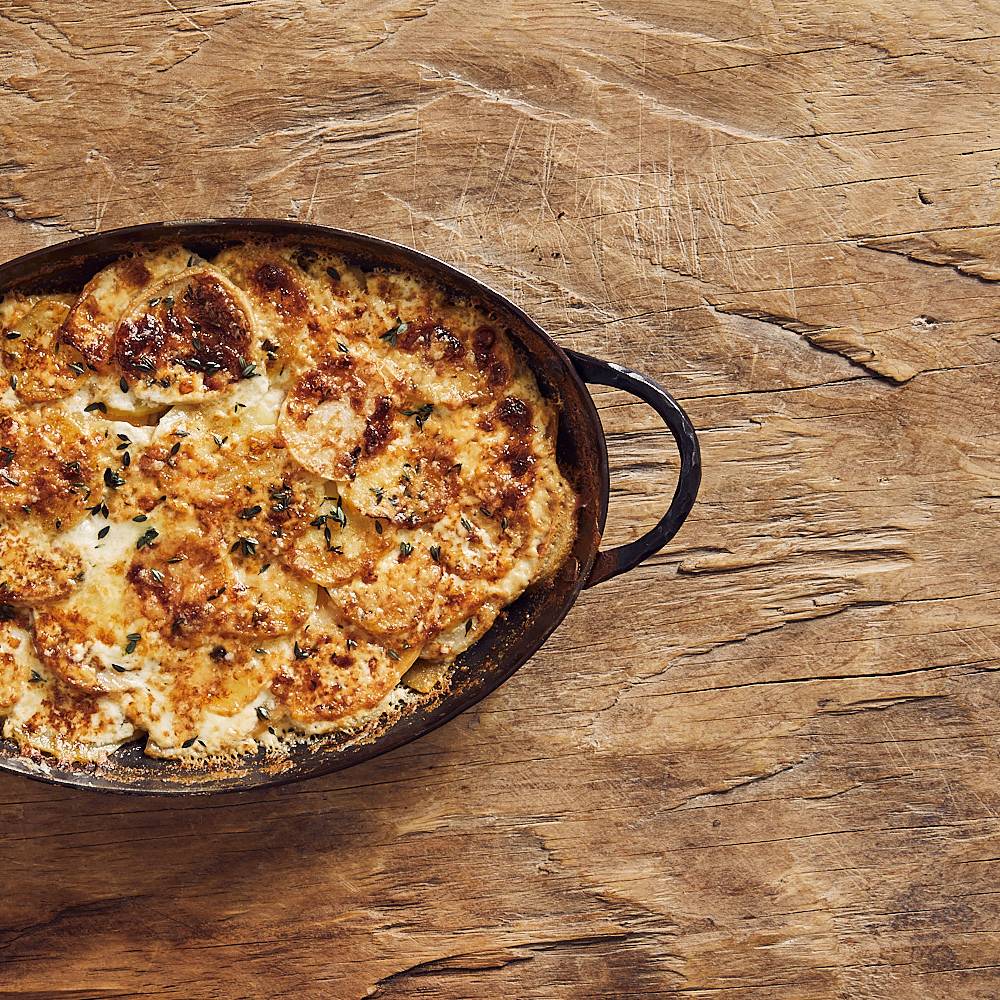 Smithey Carbon Steel Oval Roaster