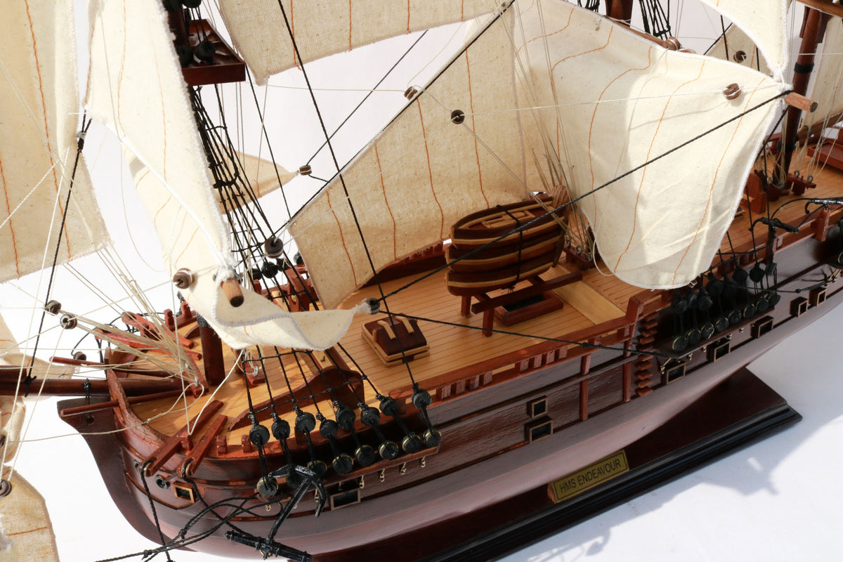 Classic Craft HM Bark Endeavour Model Boat