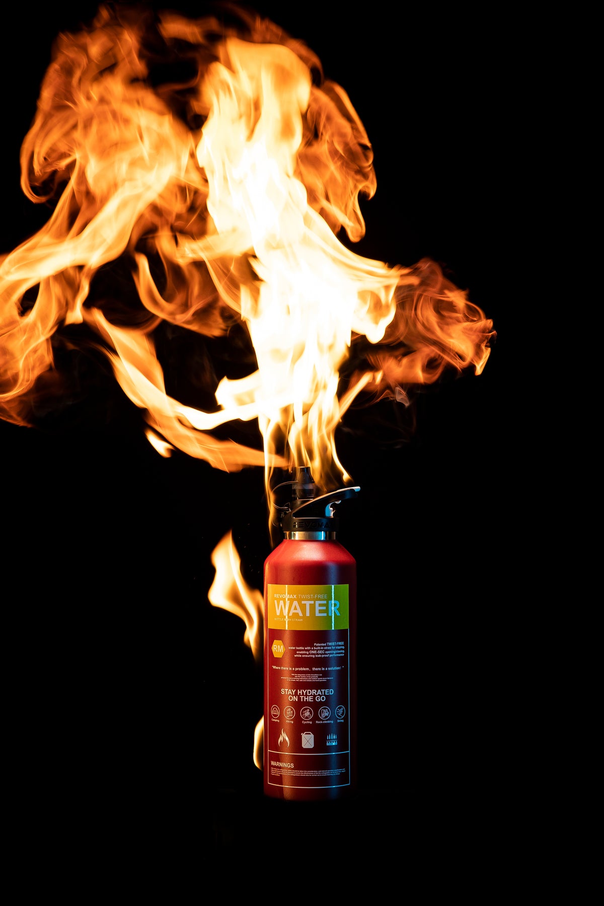 Revomax &#39;Thirst Extinguisher&#39; Vacuum Insulated Water Flask