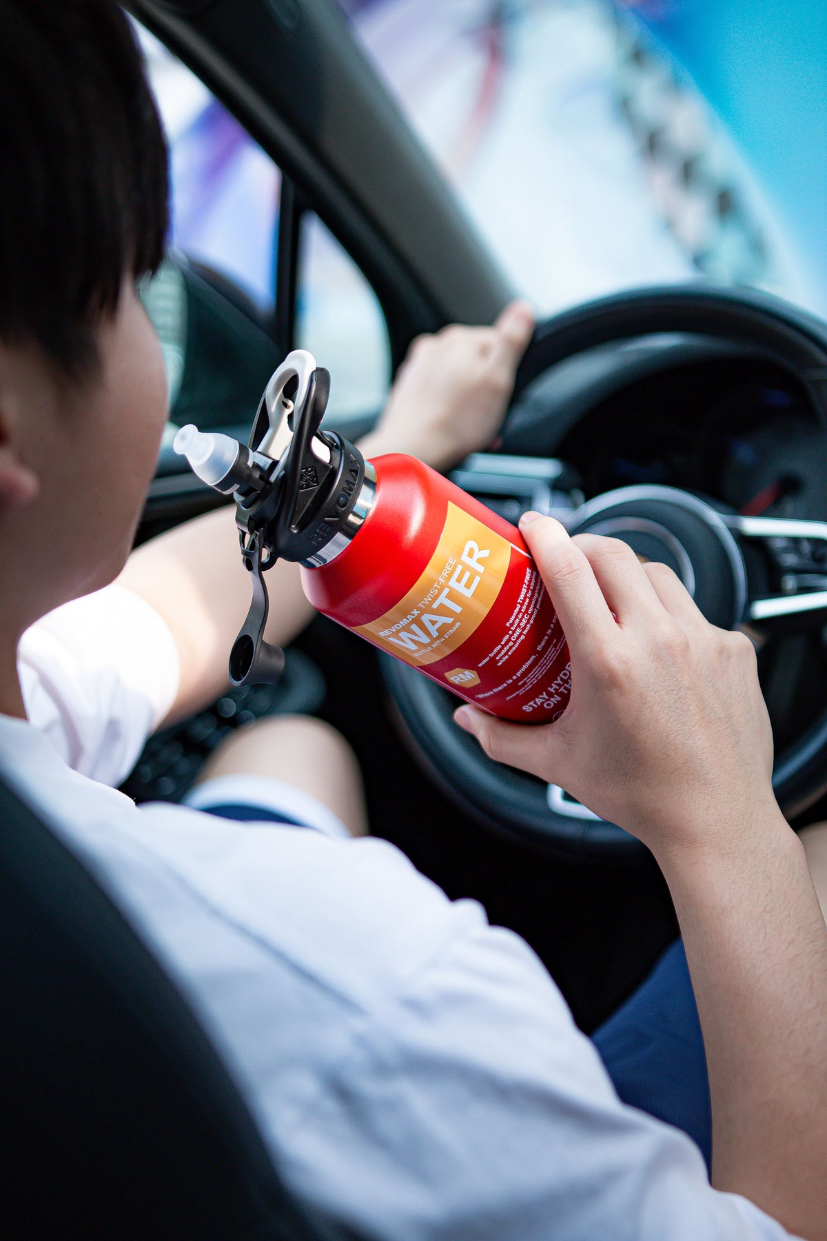 Revomax &#39;Thirst Extinguisher&#39; Vacuum Insulated Water Flask