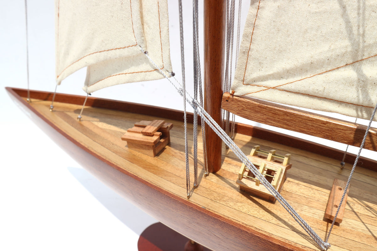 Classic Craft Shamrock Yacht Model