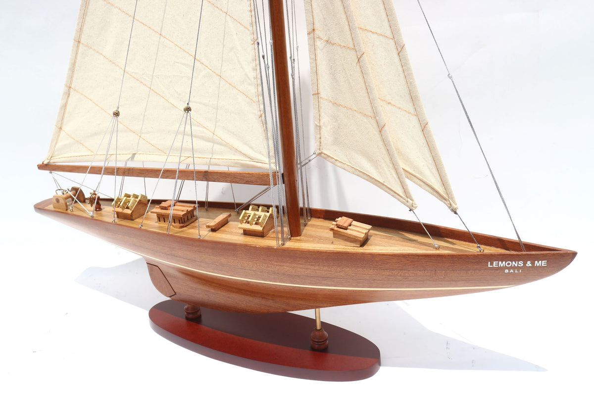 Classic Craft Shamrock Yacht Model