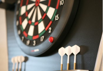 Stella Connected Black Dartboard And Stand