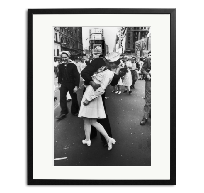 Sonic Editions A Passionate Kiss