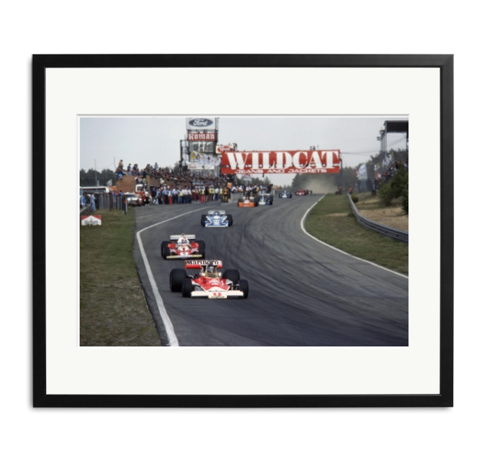 Sonic Editions James Hunt Leading Clay Regazzoni