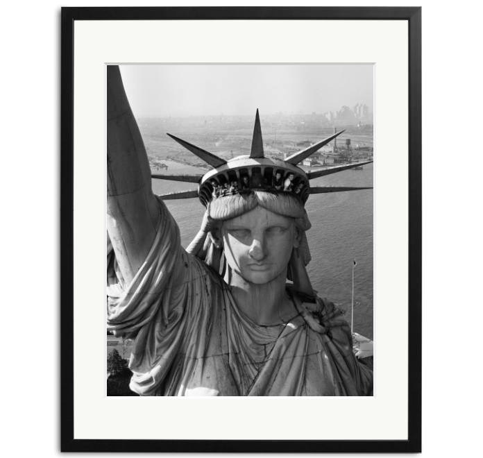 Sonic Editions Sightseeing From The Statue Of Liberty