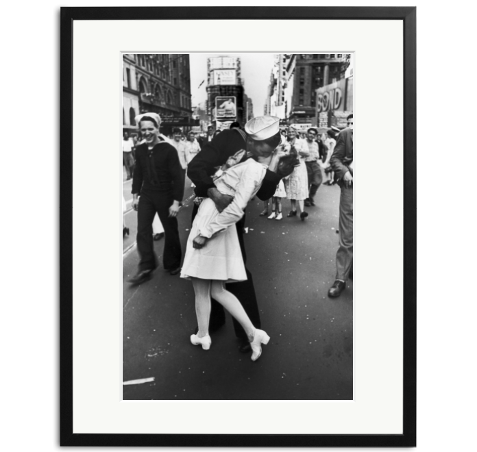 Sonic Editions A Passionate Kiss