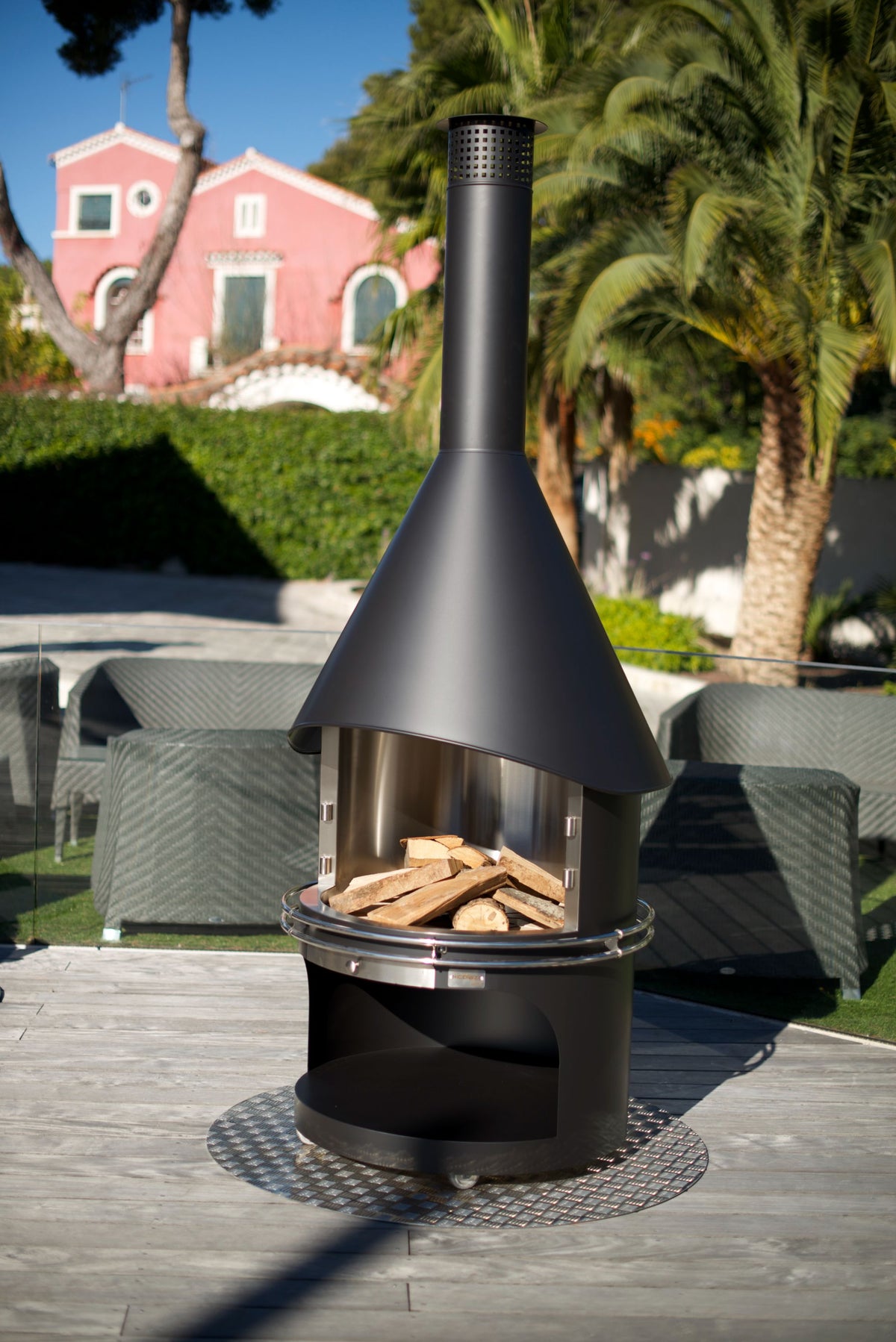 Sonsy XL Outdoor Fireplace