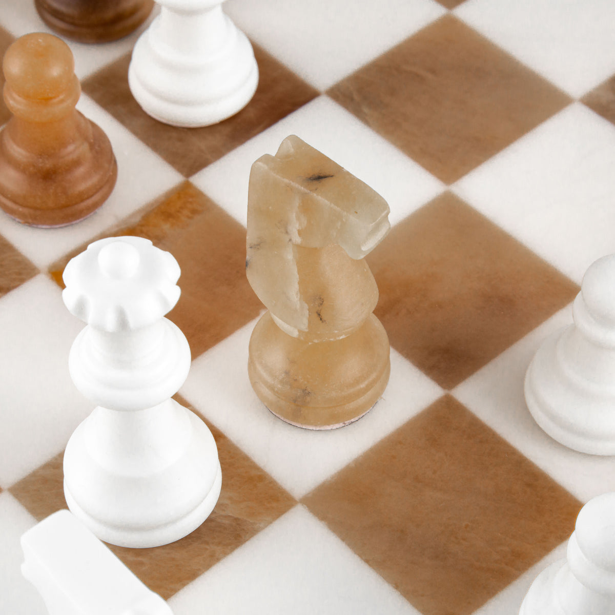 Scali Alabastro Alabaster Stone Chess Set - Bianco Agata