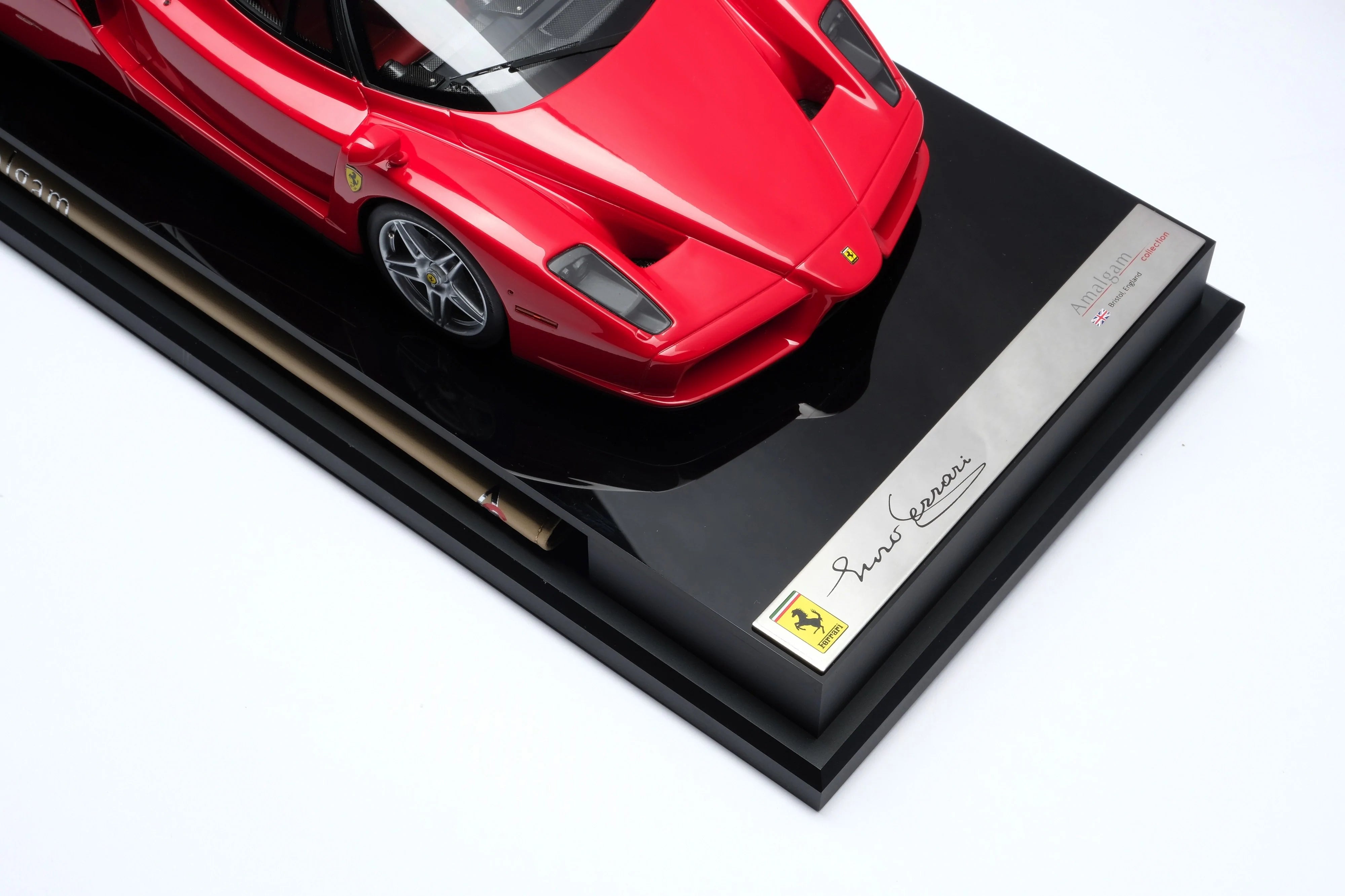 Amalgam Collection Ferrari Enzo 1:18 Scale Model Car Amalgam Collection Ferrari Enzo 1:18 Scale Model Car