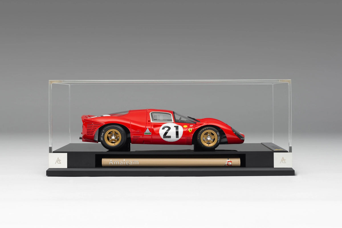 Amalgam Collection Ferrari 330 P4 1967 Le Mans 1:18 Scale Model Car