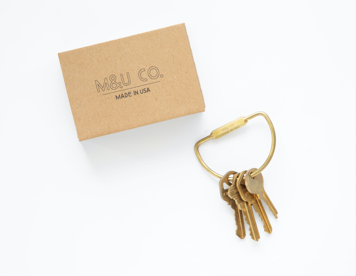 Maxx &amp; Unicorn D Keyring Brass 