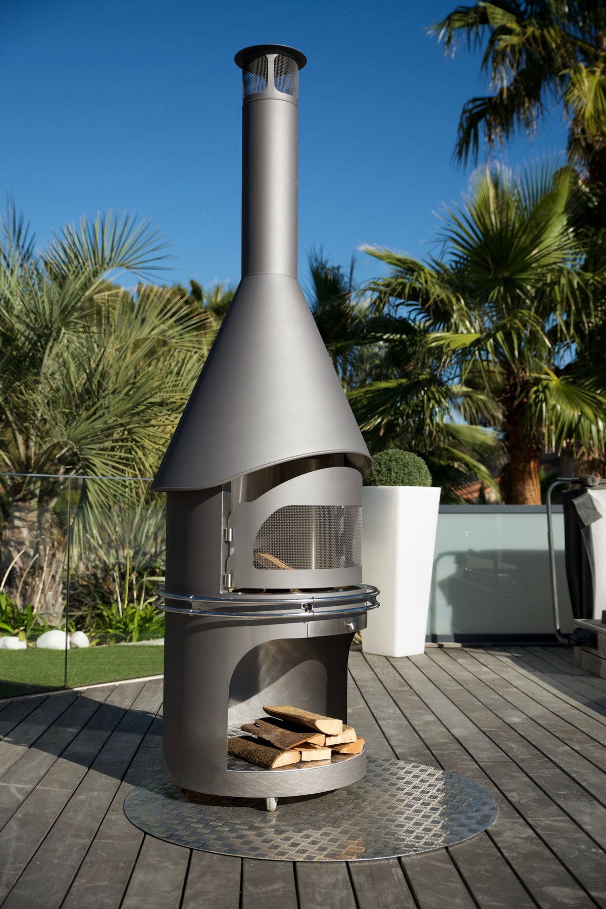 Sonsy XL Outdoor Fireplace