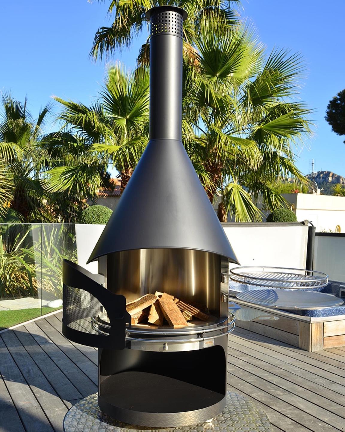 Sonsy XL Outdoor Fireplace