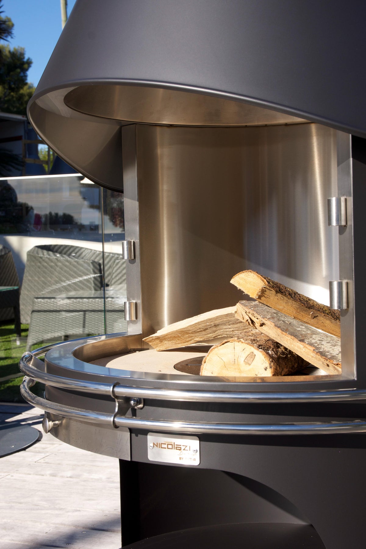 Sonsy XL Outdoor Fireplace