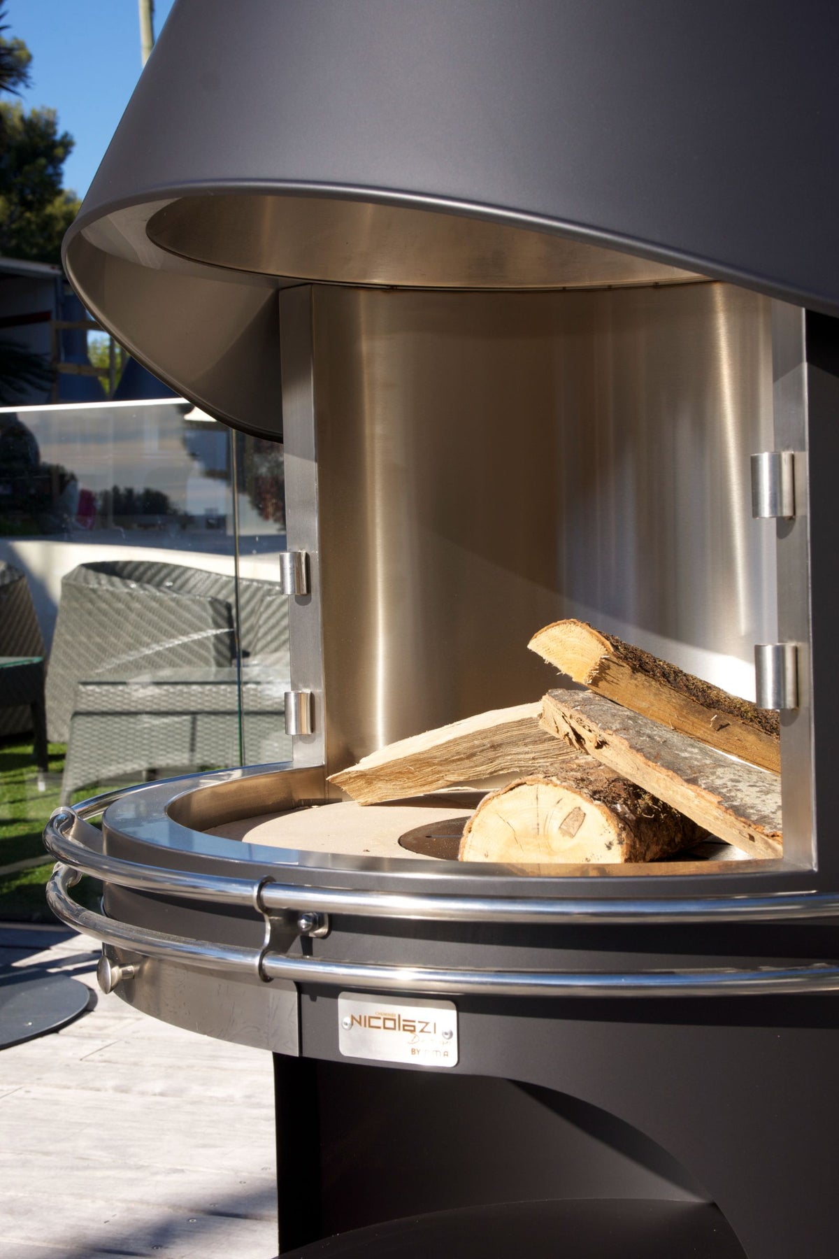 Sonsy XL Outdoor Fireplace