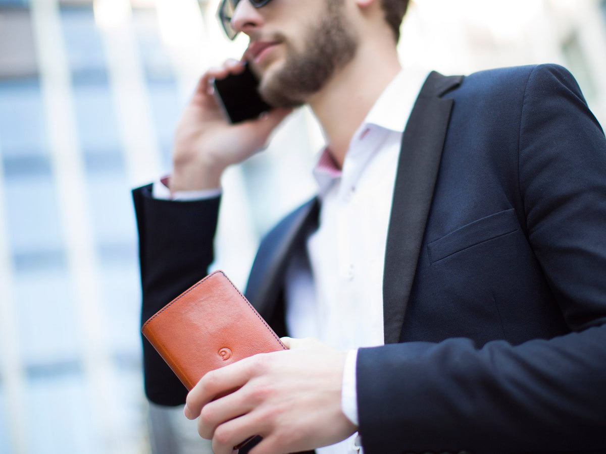 Danny P. Leather Wallet and iPhone 6/6s/7 Case Brown