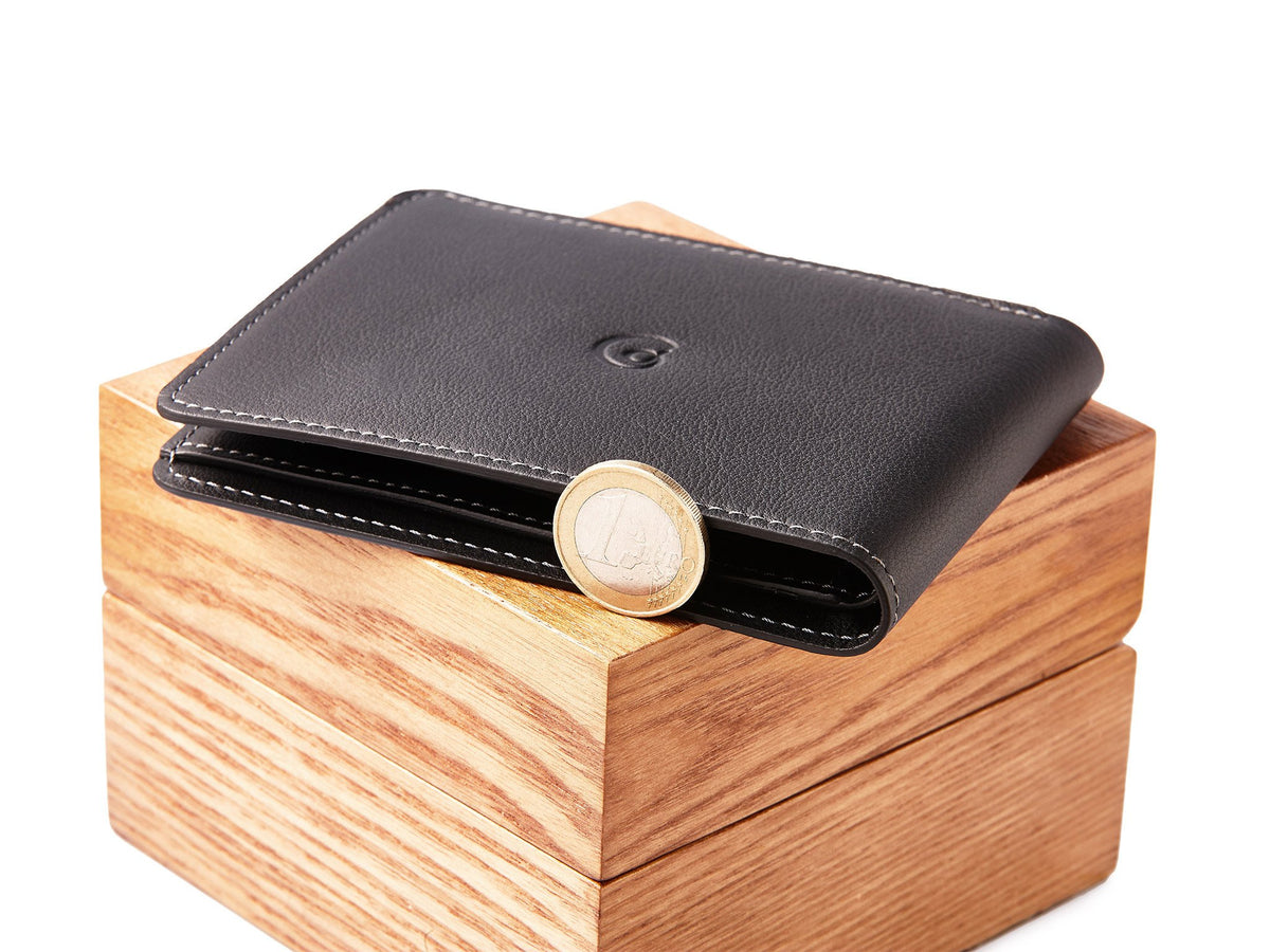 Danny P. Slim Leather Coin Wallet Black