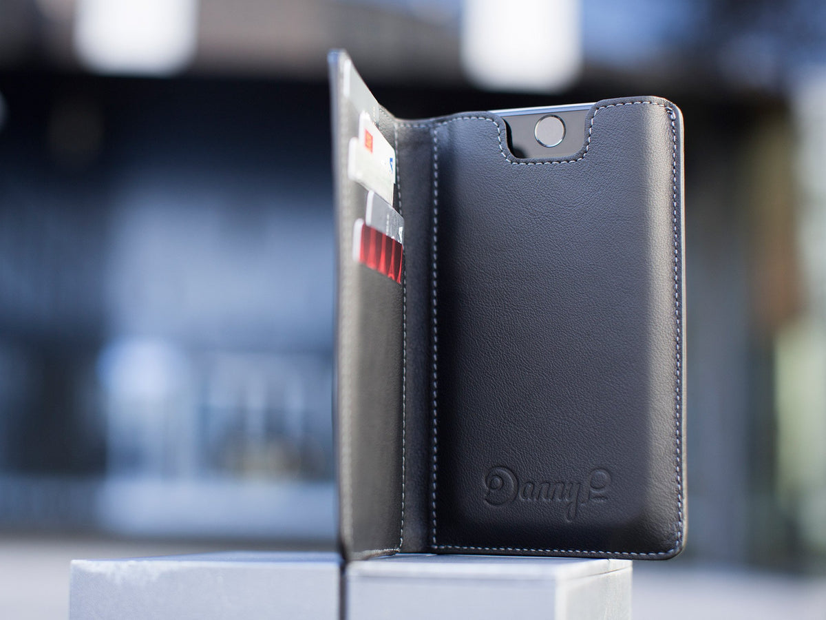Danny P. Leather Wallet and iPhone 6/6s/7 Case Black