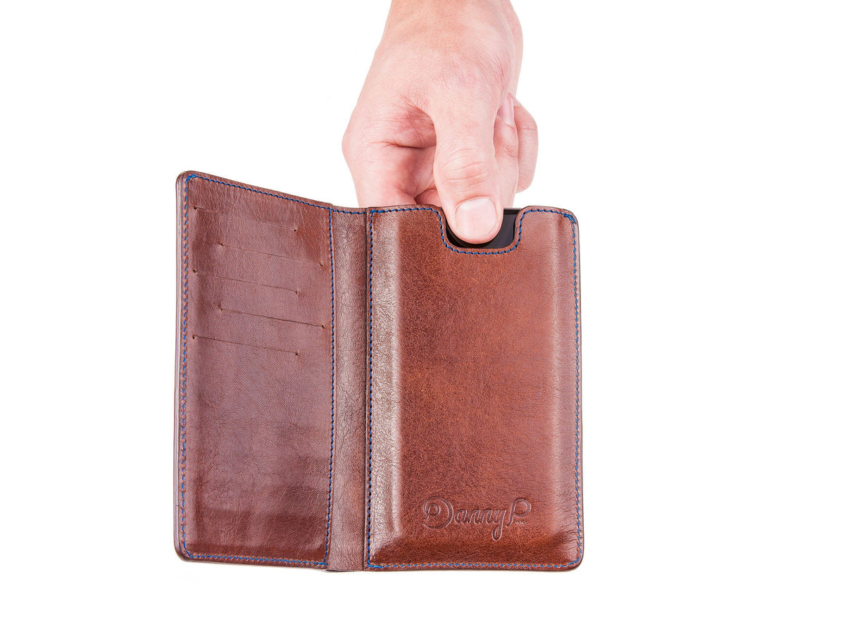 Danny P. Leather Wallet and iPhone 6/6s/7 Case Brown